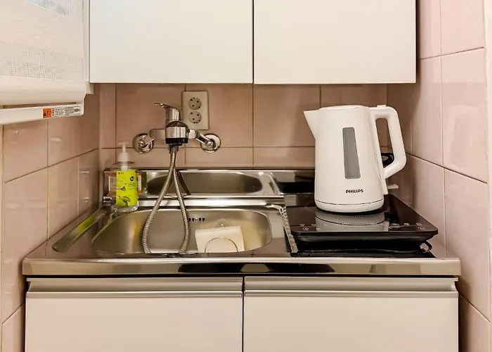 New Urban - 3mins Walk To Hongdae Stn *